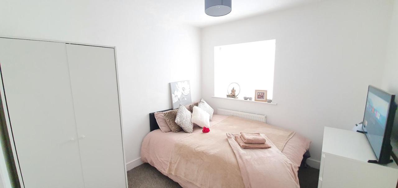 Trendy, Modern Garden Posh Peckham Apartment ลอนดอน ภายนอก รูปภาพ