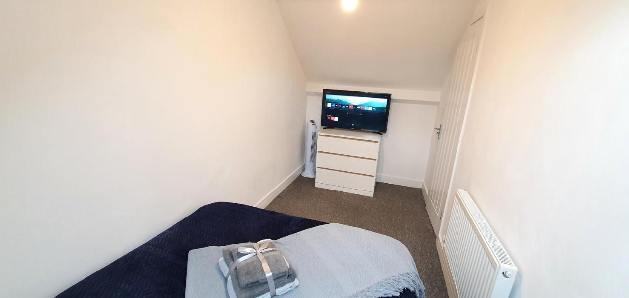 Trendy, Modern Garden Posh Peckham Apartment ลอนดอน ภายนอก รูปภาพ
