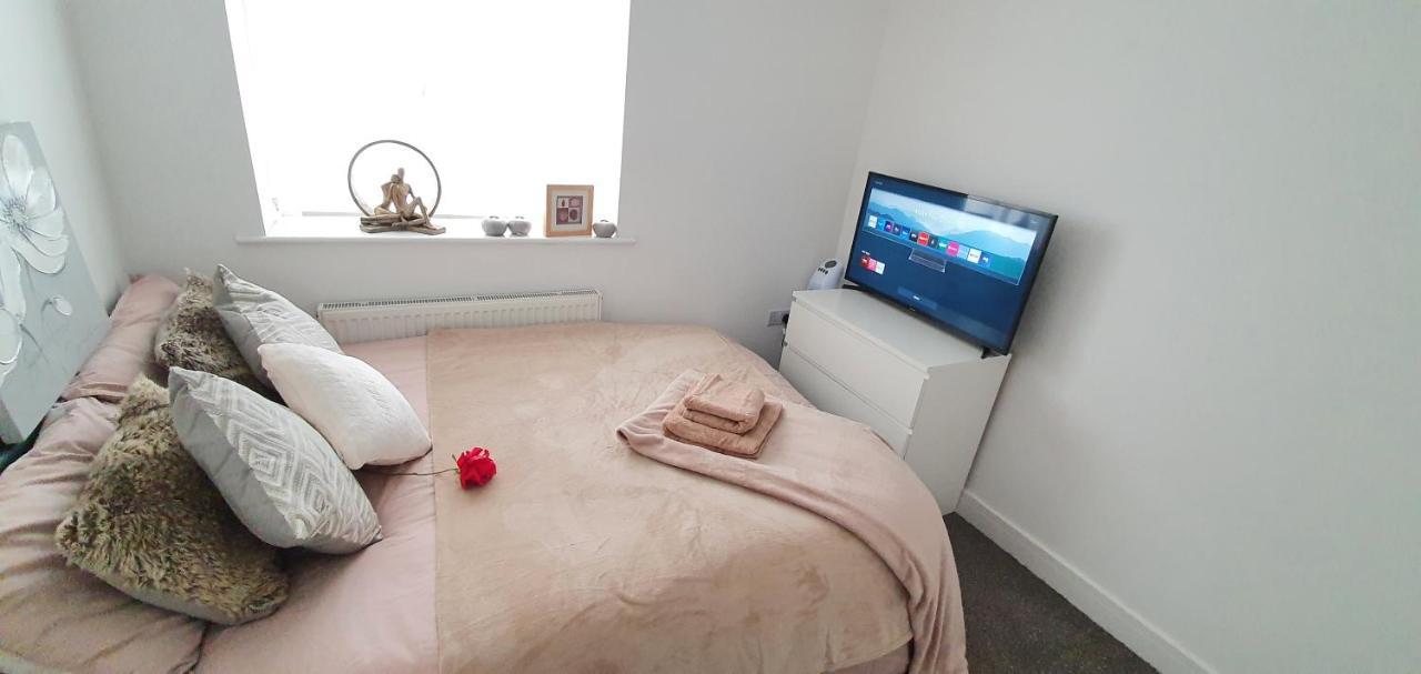 Trendy, Modern Garden Posh Peckham Apartment ลอนดอน ภายนอก รูปภาพ